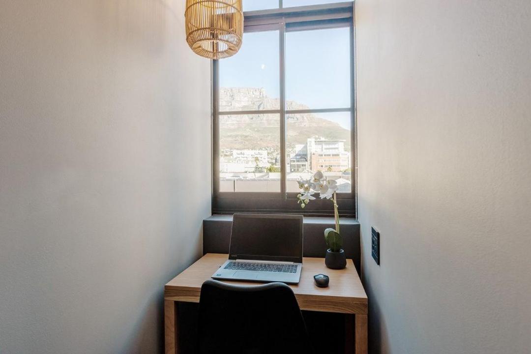 Modern On Harrington Apartment