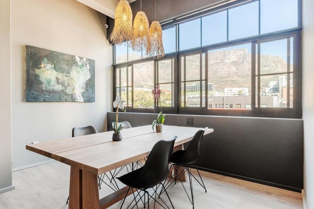 Modern On Harrington *