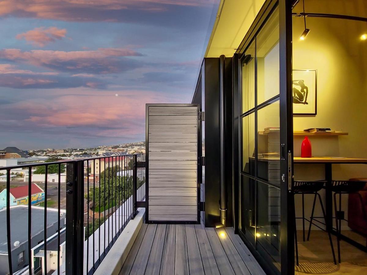 Modern On Harrington *