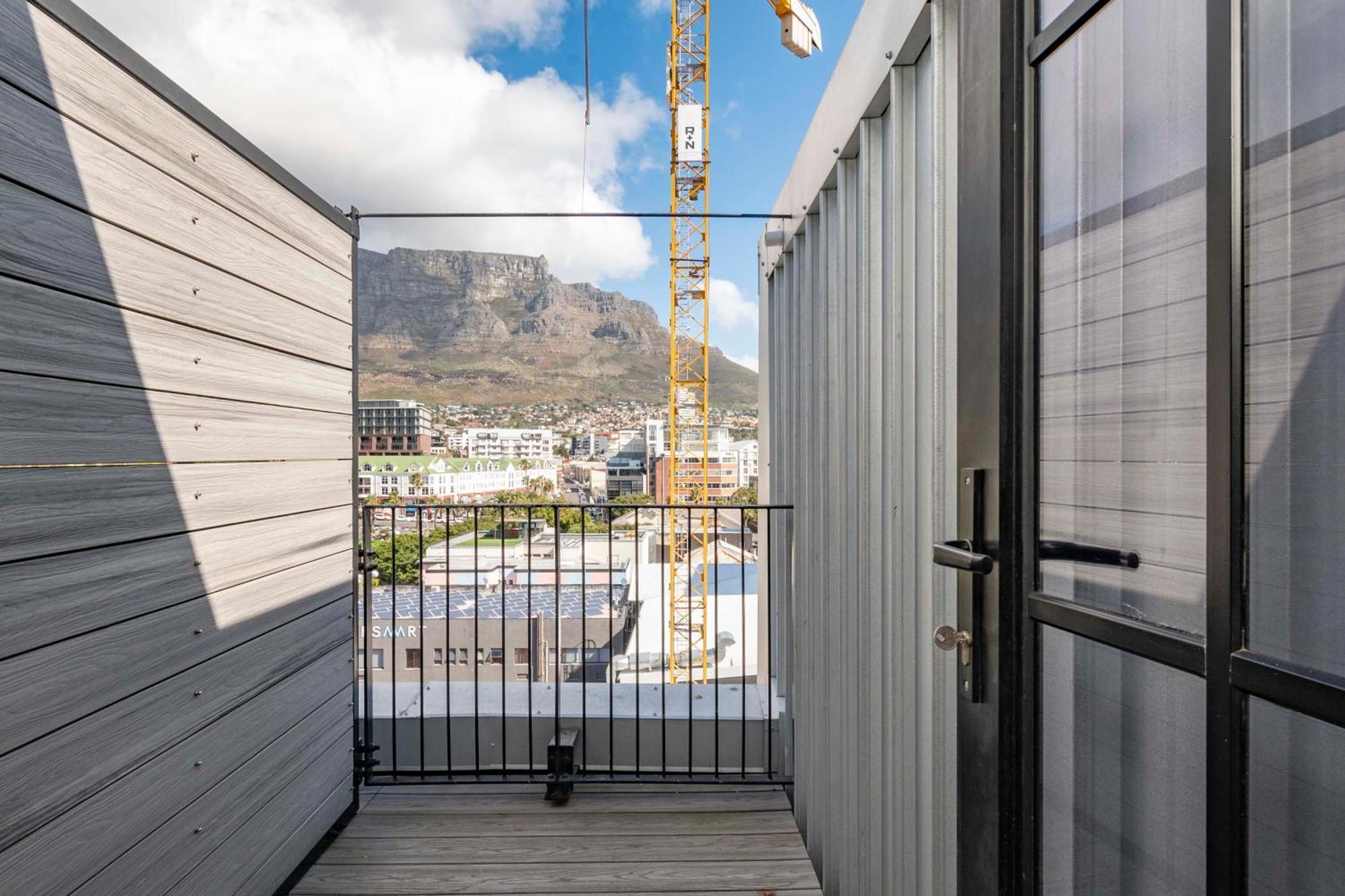 Modern On Harrington * Cape Town